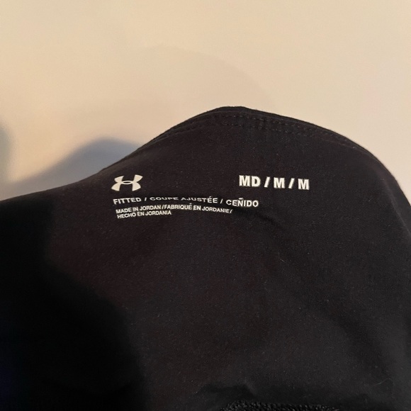 Like new under armour capris - Picture 5 of 5